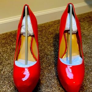 Jessica Simpson heels